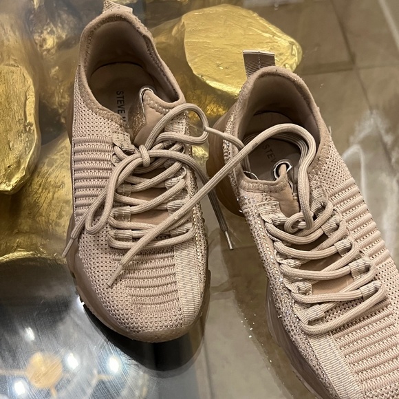 Steve Madden Maxima - Picture 1 of 3